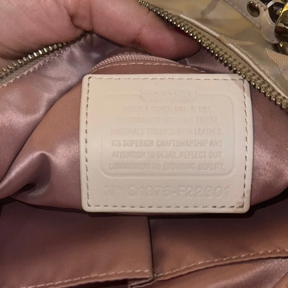 Coach hobo bag - Picture 12 of 15